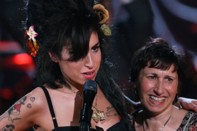 Amy Winehouse’s mother leads tributes and reflects on 15th anniversary of her death: “She was a victim of her own success”