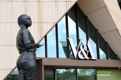 Former V&A Academic Programs Head Accuses Museum of “Racist” Behavior