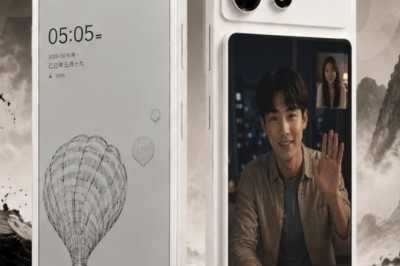Hisense A10 is an E Ink smartphone with a detachable LCD screen on the back